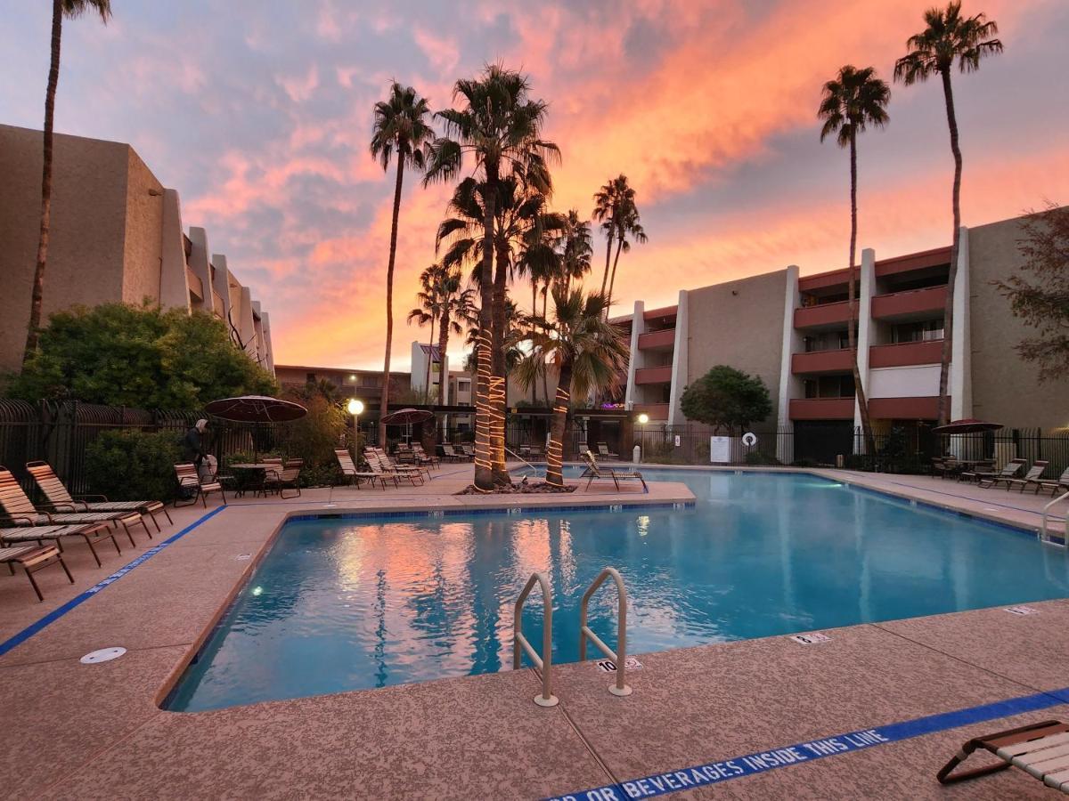 Lux Resort Condo 스코 츠 데일 외부 사진
